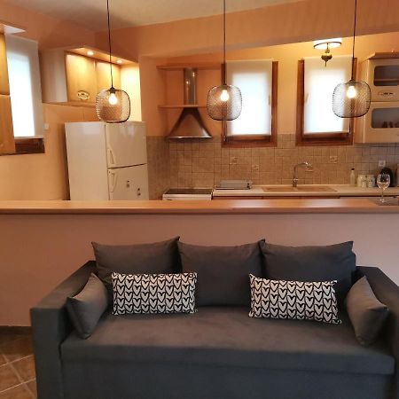 Christie'S Ground Floor Apartment By The Sea 카토 가트제아 외부 사진