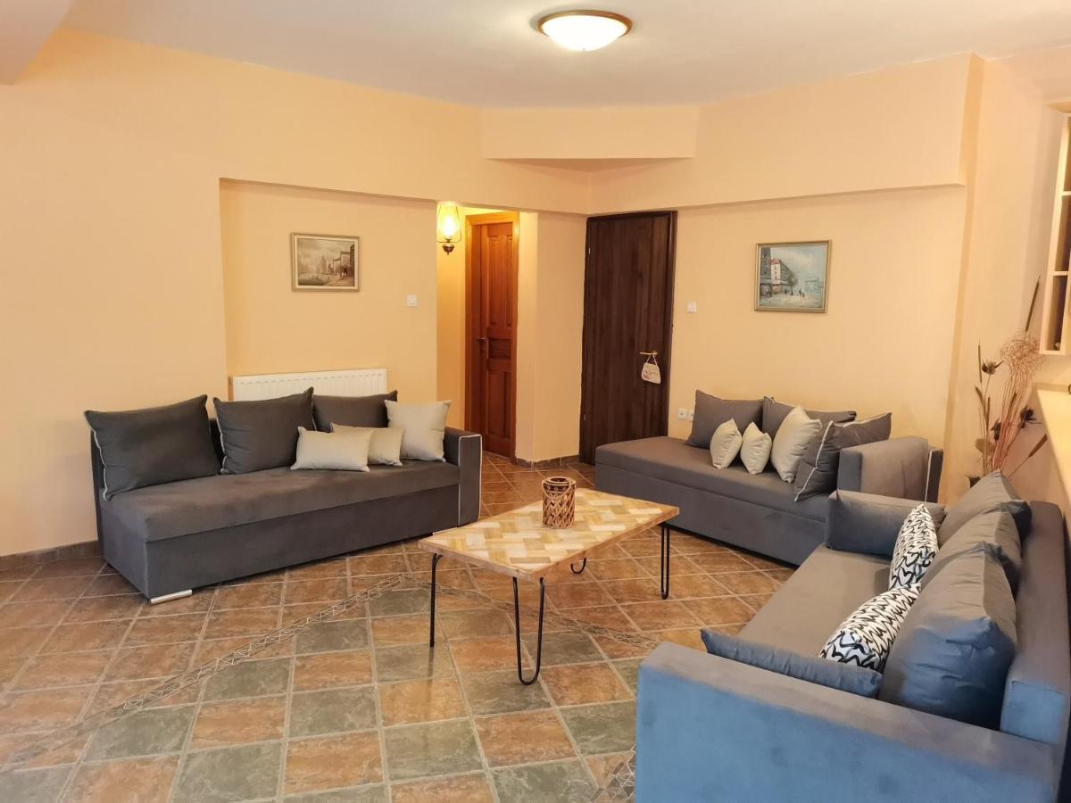Christie'S Ground Floor Apartment By The Sea 카토 가트제아 외부 사진